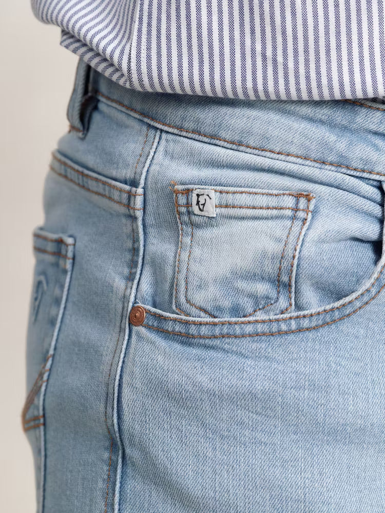 Classic Jeans | Light Wash