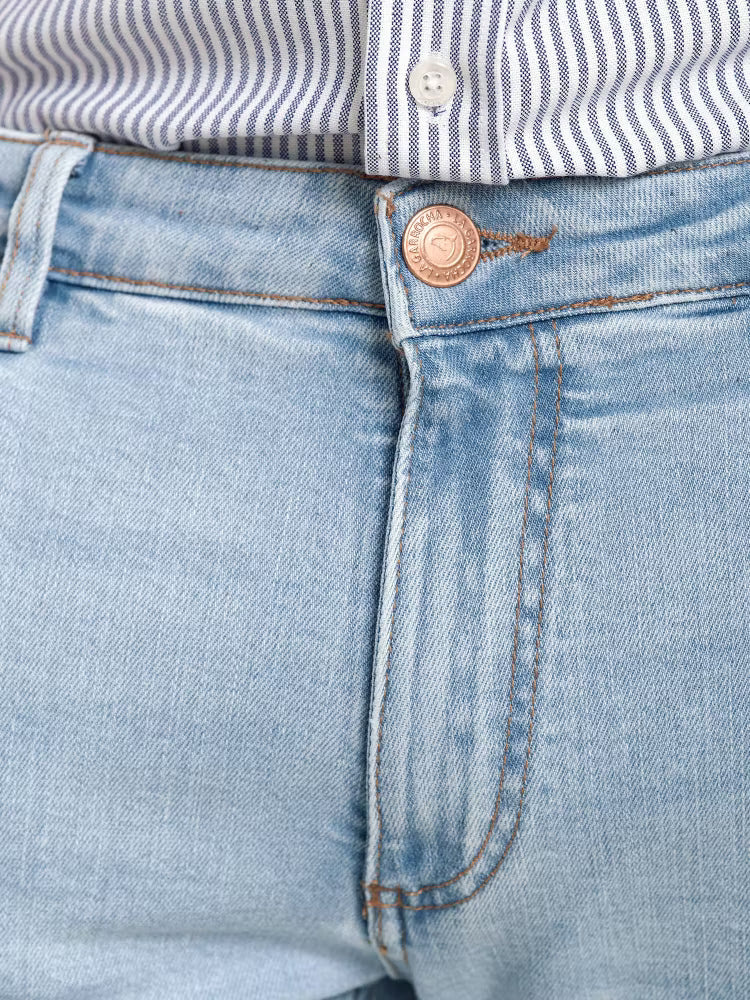 Classic Jeans | Light Wash